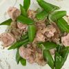 ギョニソとスナップエンドウの《にんにくおかかサラダ》の工程2