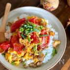 時短が嬉しい【簡単！トマたま肉丼】