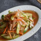 混ぜるだけであの味に♡お惣菜屋さんの春雨サラダ