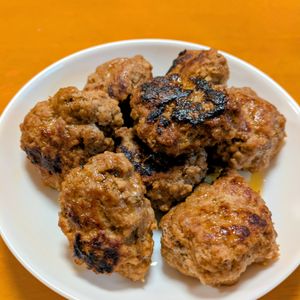 ゆきまる🐬🫧の作ってみた!投稿(ソース不要♡いきなりハンバーグ【#作り置き #包丁不要】)
