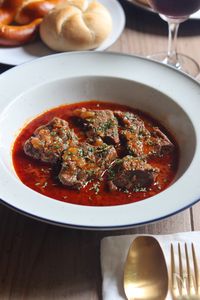ヨーロッパのシンプルな牛肉煮込み【グーラッシュ】