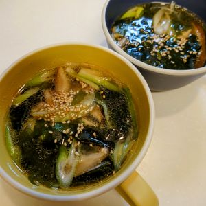 にゃんこさん🐱の作ってみた!投稿(ねぎとわかめの中華風スープ_定番中華スープ)