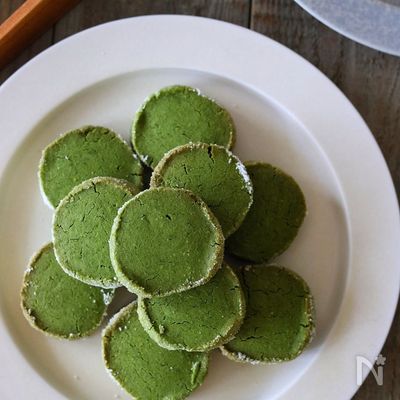 卵黄1つで大量♪簡単！【米粉の抹茶ディアマンクッキー】