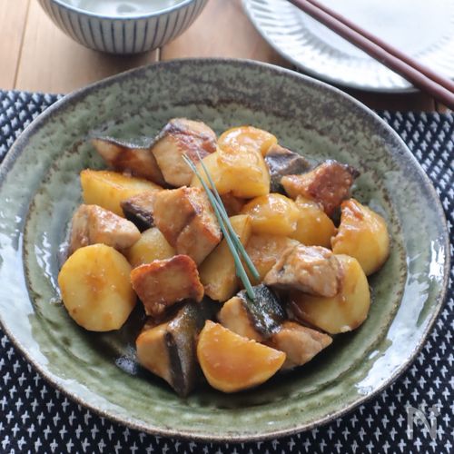ご飯が進む！ぶりとじゃがいもの甘辛炒め