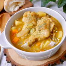 パンに合う♡『鶏手羽元のチーズスープカレー』