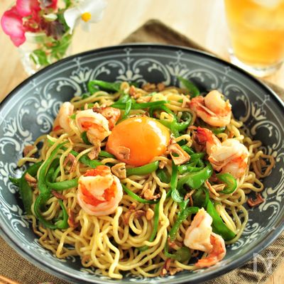 夏に食べたいスタミナ麺♪ピーマンとえびの香ばし焼きそば