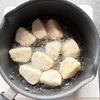 サクもち食感！【里芋の唐揚げ こっくり味噌だれ】の工程3