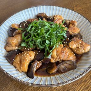 MYHRの作ってみた!投稿(【がっつり旨い！鶏肉とトロ茄子の甘酢炒め】男子喜ぶ♪)