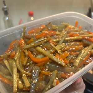 あめお姉さん！の作ってみた!投稿(腸活作り置き副菜【こんにゃくごぼうにんじんの味噌炒め】)