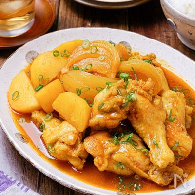 【ほろほろ手羽元のバターカレー煮込み】全部入れて煮るだけ!