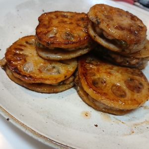 そらまめの作ってみた!投稿(れんこんと豚ひき肉の挟み焼き(動画あり))