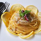 スパイス1本で簡単！しらすのレモンペペロン