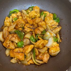 ぺんぎん？の作ってみた!投稿(行列の中華屋さんの🍚鶏肉のオイスターバター黒胡椒炒め🤩)