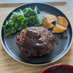 yudKq43Uの作ってみた!投稿(【極みの絶品ジューシーハンバーグ】肉汁じゅわっ！やわらか♡)