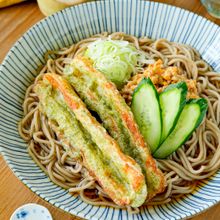 【ちくわの磯辺揚げと納豆の冷やしそば】ぱぱっと作れる夏の味