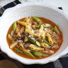 ルウで手軽に♪アスパラのカレースープパスタ(栄養計算付)