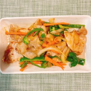 なつみの作ってみた!投稿(行列の定食屋さんの🍚うま辛スタミナ☆豚の生姜焼き定食🤩)