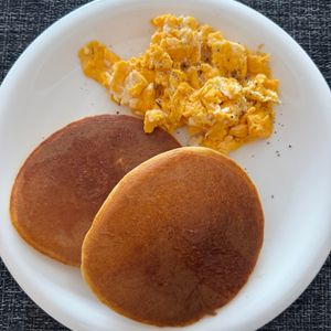 1370605の作ってみた!投稿(バターオイルなし！極上ふんわり米粉の厚焼きパンケーキ)