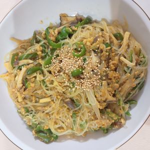 milkの作ってみた!投稿(レンジで簡単！！カレー風味のピーマン春雨)