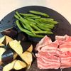 【夏野菜を使って】豚肉とナスといんげんのカレー炒めの工程1