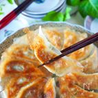 【必ず成功する】皮パリパリ肉汁ジューシー羽根つき餃子