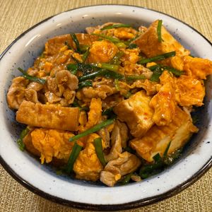 楽ラク手抜キッチン🐶🐾の作ってみた!投稿(《丼にしても美味しい》とろーり♪豚こまニラ玉あんかけ)