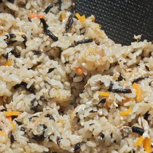 ぽんちゃんの作ってみた!投稿(【ひじきとツナの炊き込みご飯】栄養満点◎入れて待つだけ！)
