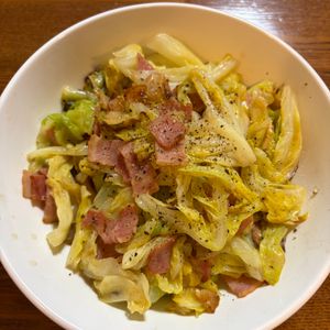 まさの作ってみた!投稿(春キャベツとベーコンのにんにくオイル蒸し)