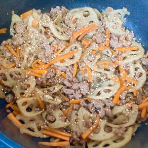 ゆかりの作ってみた!投稿(黄金比率で味が決まる【蓮根とごぼうの豚きんぴら】)