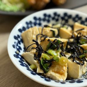 938833の作ってみた!投稿(【ごま油でやみつき♡】ちぎり豆腐の塩こんぶ和え☆何度もリピ！)
