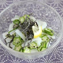 ワンステップで完成！オクラと塩昆布のさっぱりイカそうめん