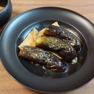 ゆの作ってみた!投稿(とろとろ秋なすと油揚げの♪たっぷりあま～いお出汁の煮浸し🤩)