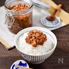 簡単！ご飯のお供【ナッツとフライドオニオンの醤油オイル漬け】