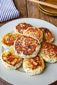 低脂質♡【大葉と豆腐のチキン味噌バーグ】混ぜて焼くだけ！