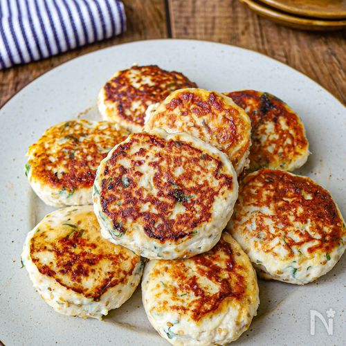 低脂質♡【大葉と豆腐のチキン味噌バーグ】混ぜて焼くだけ！