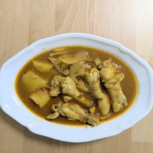 ゆいの作ってみた!投稿(【ほろほろ手羽元のバターカレー煮込み】全部入れて煮るだけ！)