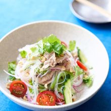 豚しゃぶヤムウンセン(タイ料理春雨サラダ)