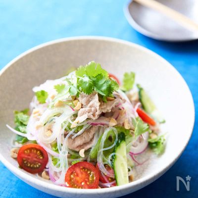 豚しゃぶヤムウンセン(タイ料理春雨サラダ)