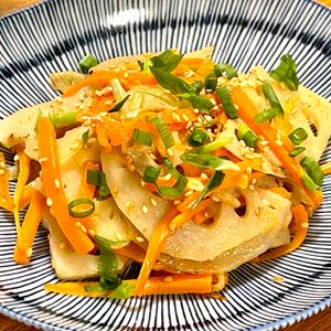 michuの作ってみた!投稿(『れんこんとにんじんの塩きんぴら』あっさり美味しい♬簡単！)
