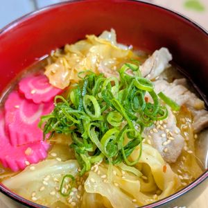 まゆのの作ってみた!投稿(【キャベツと豚肉の味噌スープ麺】お好きな麺で味わう濃厚味噌味)