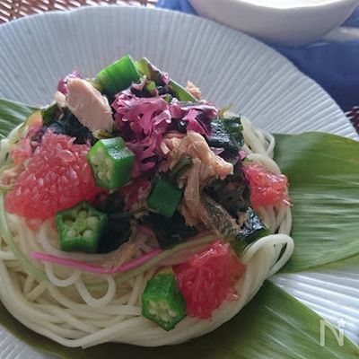 海藻たっぷり　シトラスそうめん。