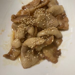 Mariの作ってみた!投稿(余った鶏皮で作る♪やきとり屋さん風♪絶品おつまみ♪)