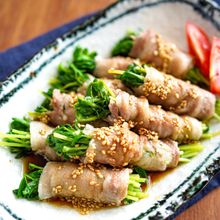 【豆苗の豚バラ巻きレンジ蒸し】タレも絶品♡お手軽おかず♬︎