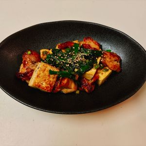 りんの作ってみた!投稿(鶏肉と豆腐とニラのめんつゆ炒め【ダブルたんぱく質♪】)