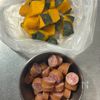 かぼちゃとウインナーのカレー風味オープンオムレツの下準備
