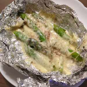 たりおの作ってみた!投稿(アスパラとチーズのホイル焼き。フライパンで簡単♪旬の副菜。)
