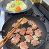 黒胡椒たっぷり！ニンニクしょうゆ鍋の工程4
