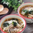 食べる大満足スープ♡牛こまともやしとわかめのピリ辛中華スープ