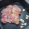 夏食（なつしょく）「ガーリックチキンライス」の工程1