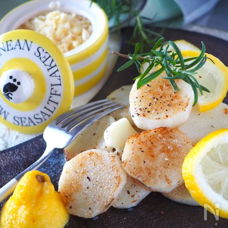 サクサク長芋のステーキ塩バターレモン やみつきになるバター味 By 道添明子 あーぴん レシピサイト Nadia ナディア プロの料理家のおいしいレシピ